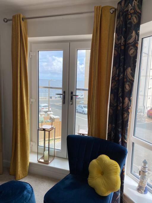 Luxury Modern 1Bed Sea View Apartment Rhôs-on-Sea Dış mekan fotoğraf